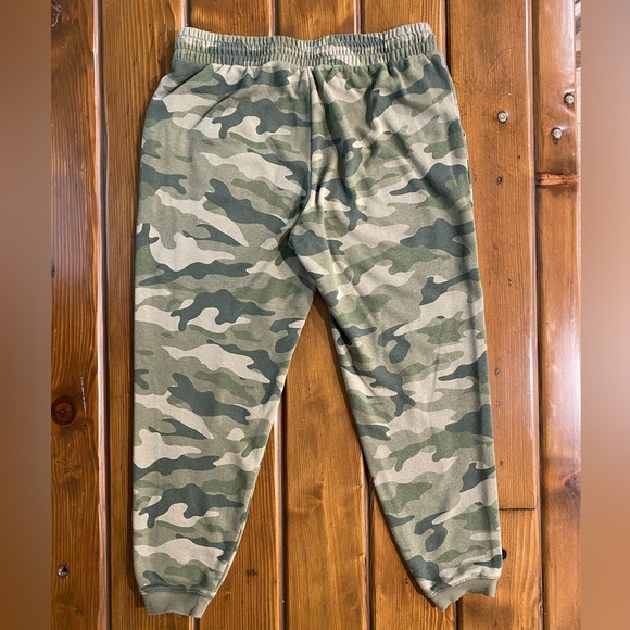 Old Navy camo sweatpants - Picture 3 of 4